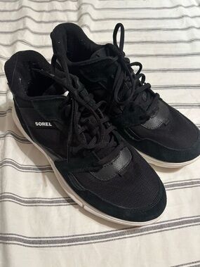 SOREL Women’s Explorer II Sneakers Sz 11